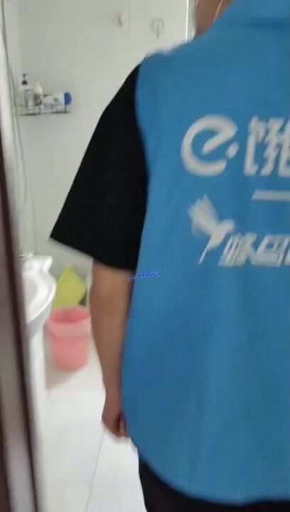 【25W粉丝专享】美乳高颜值网红女神『卡戴珊』爆裂黑丝淫荡绽放 勾引外卖哥啪啪 翘挺圆乳 多角度后入操穴