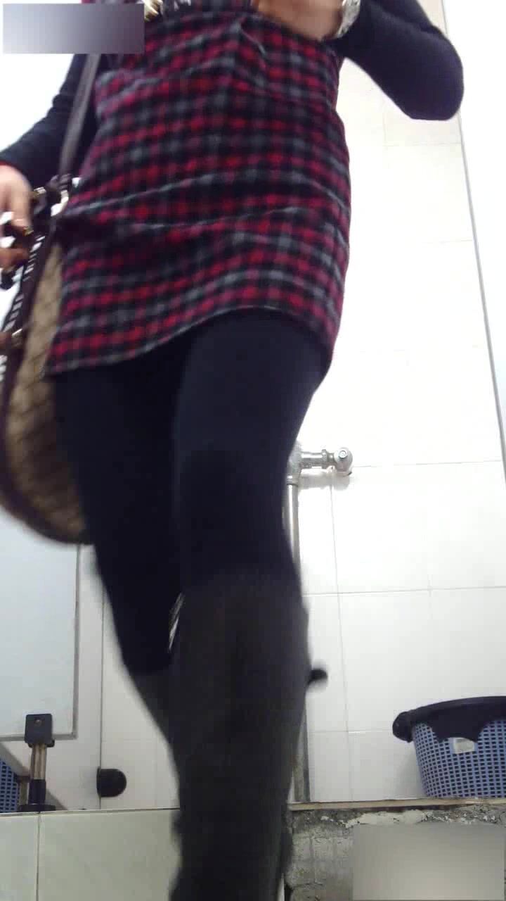 国产WC偷拍!ChineseToilet CT039