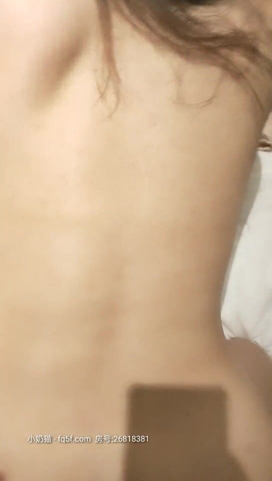 3p开始表演 2男1女双口狂插 口爆 69式 BB特写